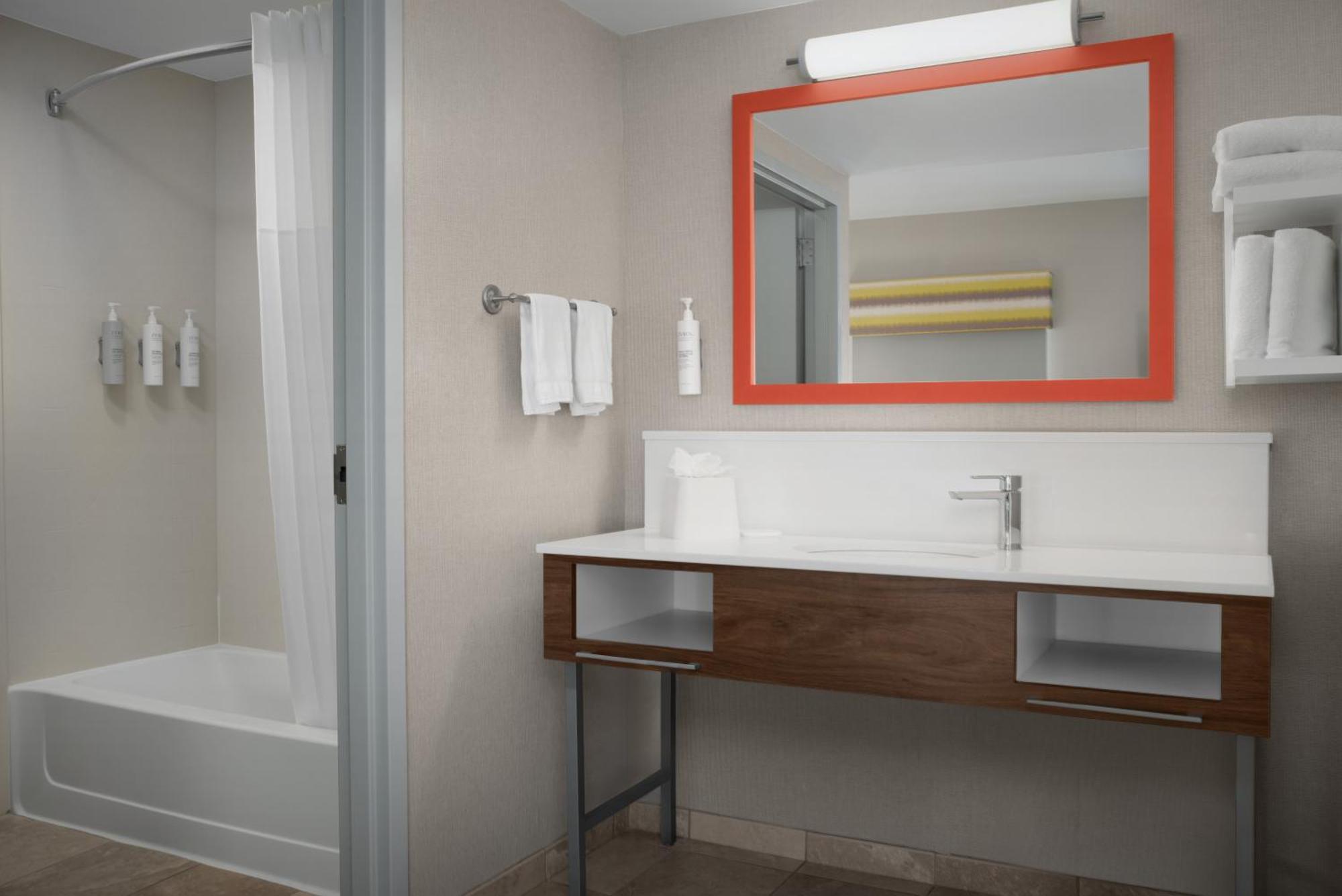 Hotel Hampton & Suites-knoxville/north I-75 Knoxville