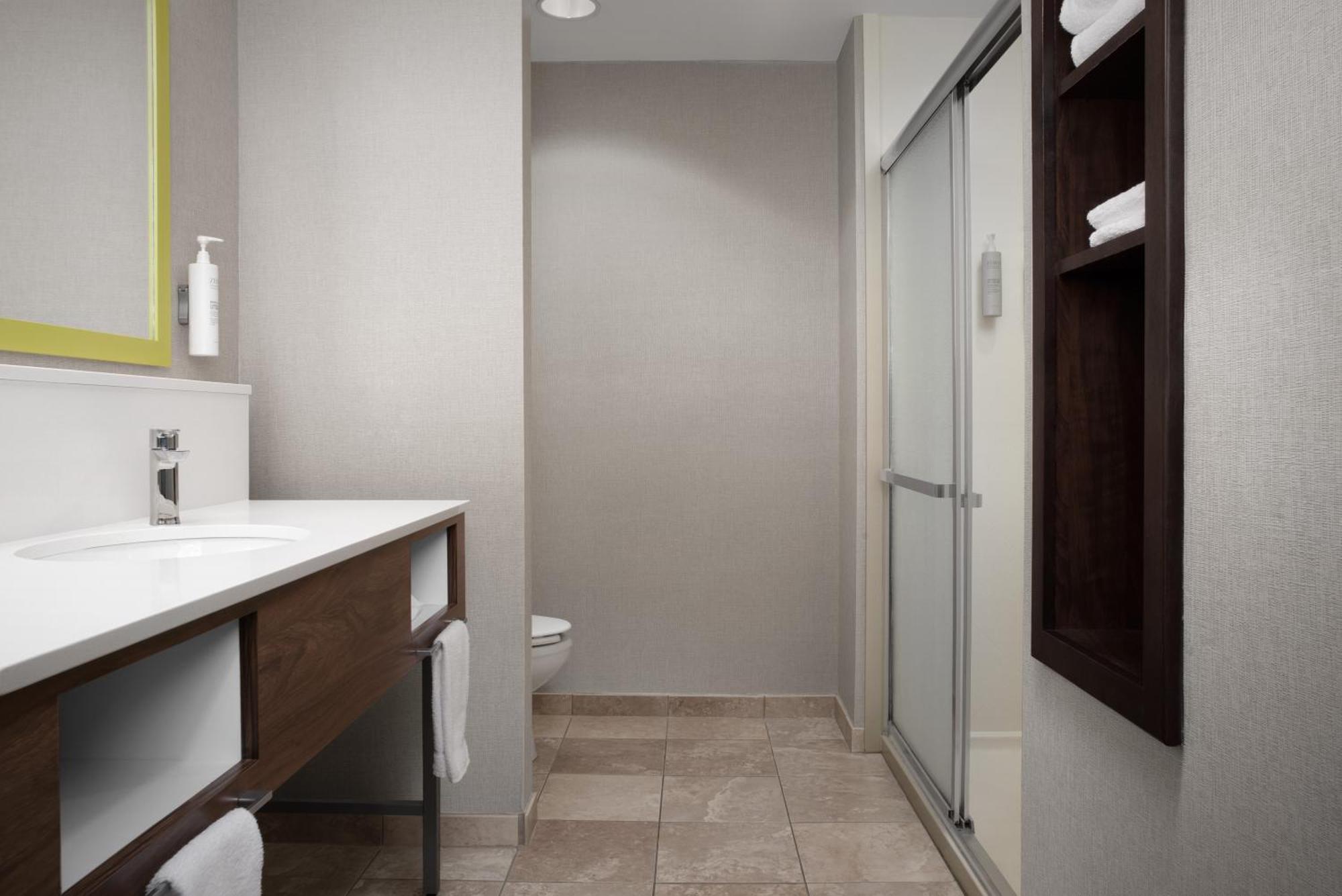Hotel Hampton & Suites-knoxville/north I-75