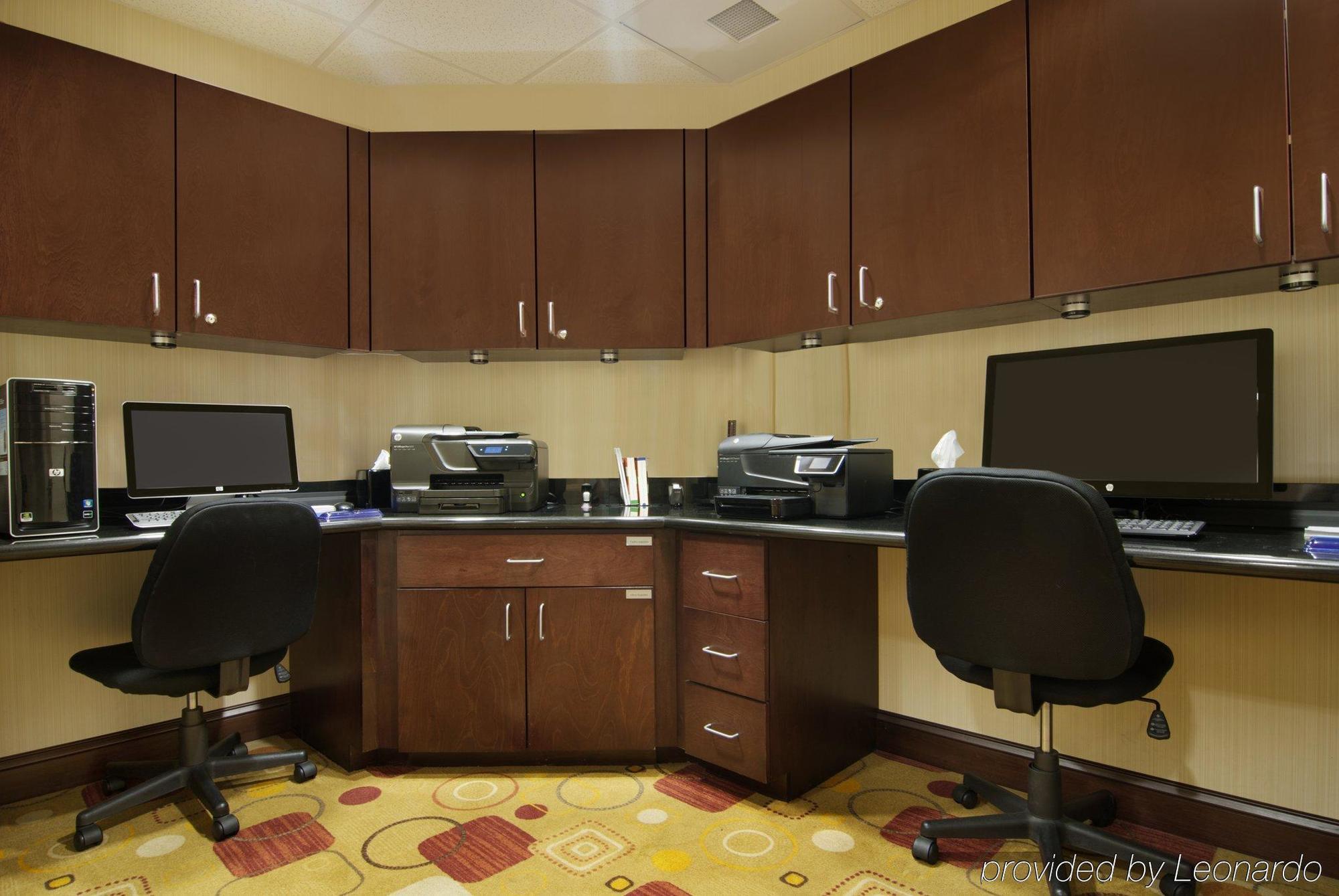 Hampton & Suites-knoxville/north I-75