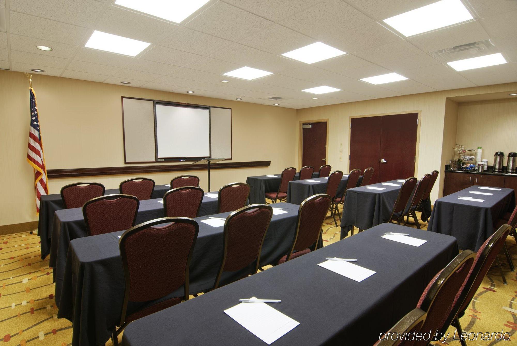 Hampton & Suites-knoxville/north I-75 Hotel 3*
