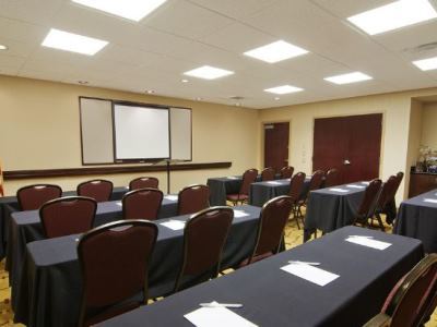 Hampton & Suites-knoxville/north I-75