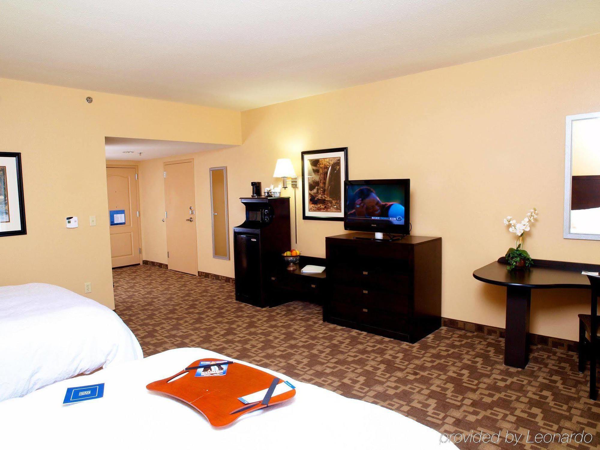Hotel Hampton & Suites-knoxville/north I-75