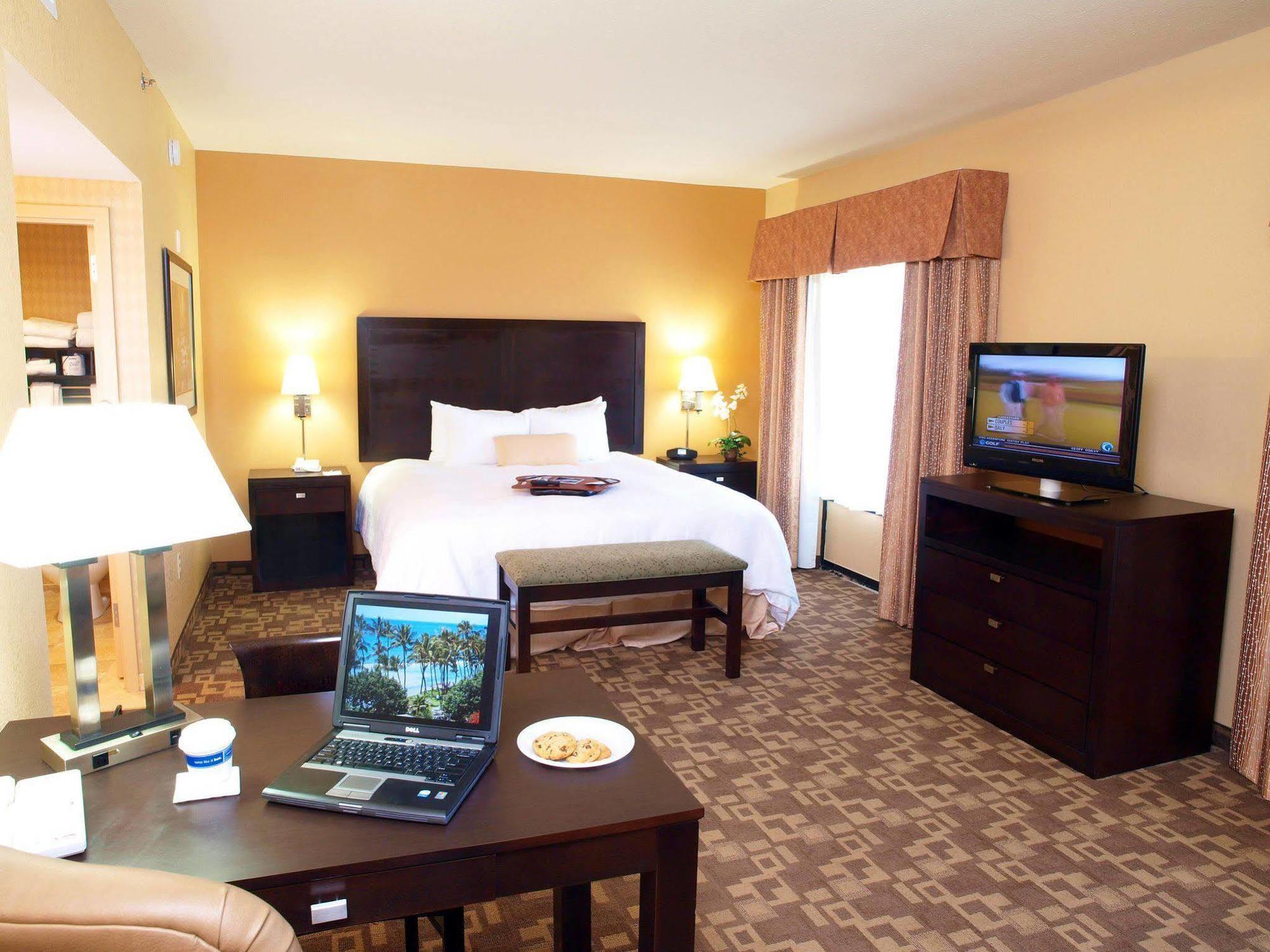 Hampton & Suites-knoxville/north I-75 Hotel Knoxville