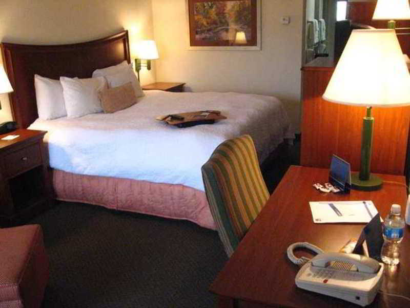 Hotel Hampton & Suites-knoxville/north I-75 Knoxville