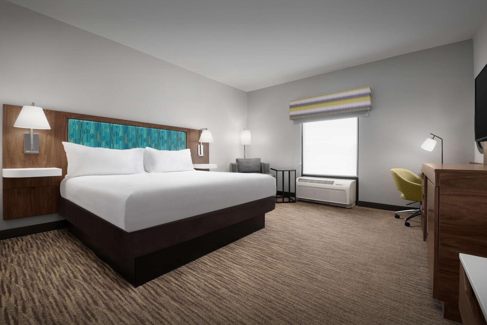 Hampton & Suites-knoxville/north I-75 Knoxville